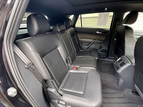 Certified 2022 Volkswagen Atlas Cross Sport SEL R-Line AWD/4WD image 26