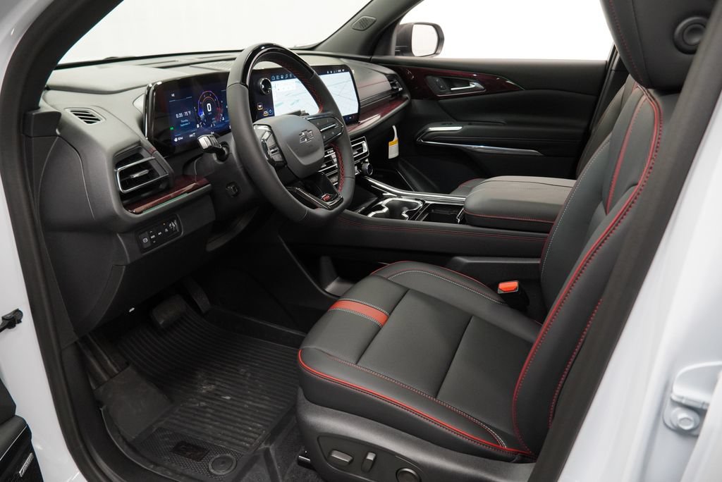 New 2027 Chevrolet Traverse RS w/ LPO, Floor Liner Package AWD/4WD image 11