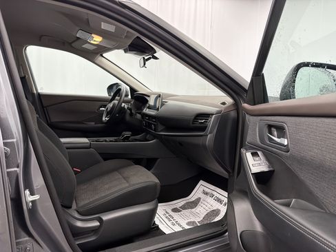 Used 2023 Nissan Rogue SV AWD/4WD image 10