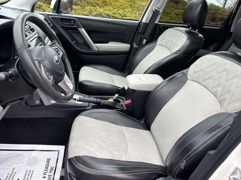 Used 2017 Subaru Forester 2.5i Premium w/ All-Weather Package image 9