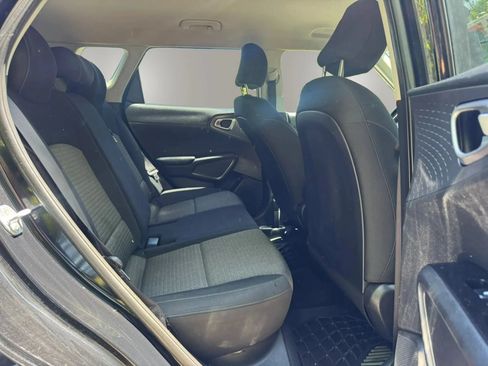 Used 2020 Kia Soul GT-Line FWD image 13