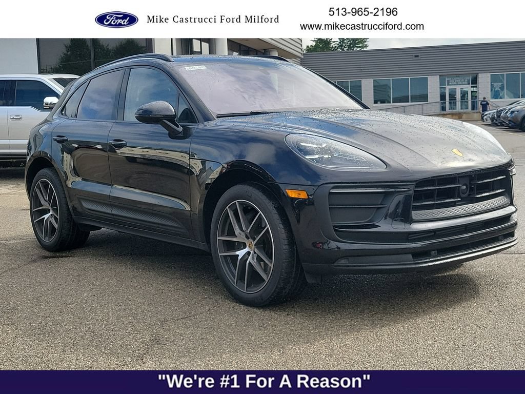 Used 2024 Porsche Macan AWD/4WD image 7