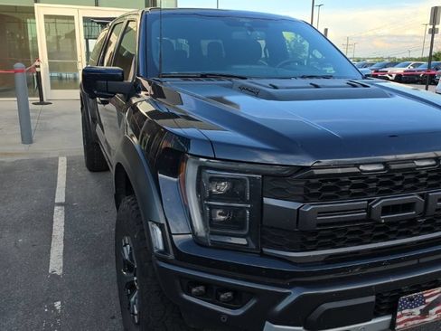 Used 2022 Ford F150 Raptor w/ Raptor 37 Performance Package AWD/4WD image 3