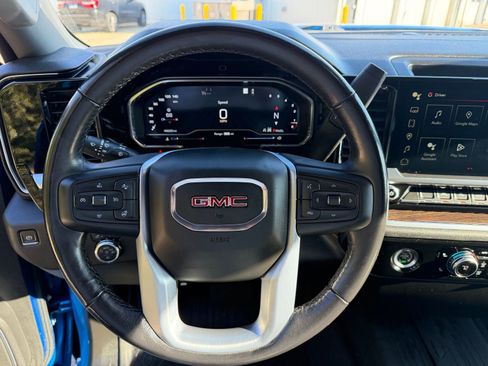 Used 2022 GMC Sierra 1500 Elevation w/ LPO, Elevation Black Package image 14