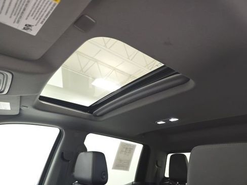 Used 2020 Chevrolet Silverado 1500 LTZ w/ LTZ Premium Package image 22