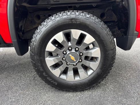Used 2023 Chevrolet Silverado 2500 Custom w/ Custom Value Package AWD/4WD image 12