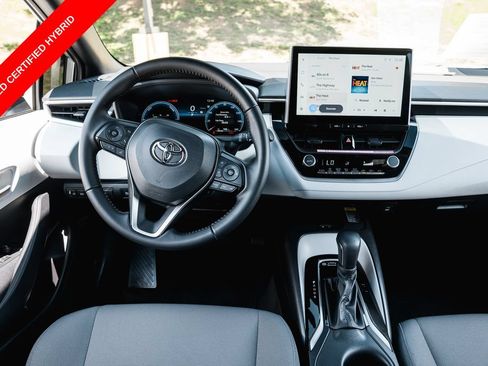 Certified 2026 Toyota Corolla SE w/ SE Premium Package FWD image 12