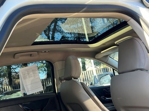 Used 2022 Lincoln Corsair Standard Sport Utility w/ Premium Package image 15