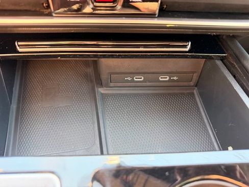 Used 2024 Volkswagen Atlas SEL AWD/4WD image 21