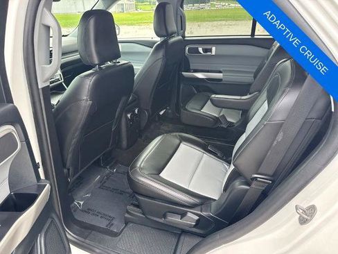 Certified 2023 Ford Explorer XLT w/ Equipment Group 202A AWD/4WD image 17