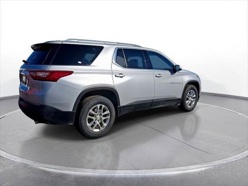 Used 2018 Chevrolet Traverse LT image 8