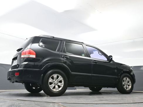 Used 2009 Kia Borrego LX RWD image 23