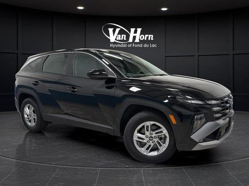 Used 2025 Hyundai Tucson SE AWD/4WD image 1