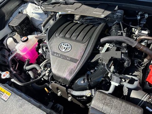 Used 2024 Toyota Grand Highlander XLE image 32