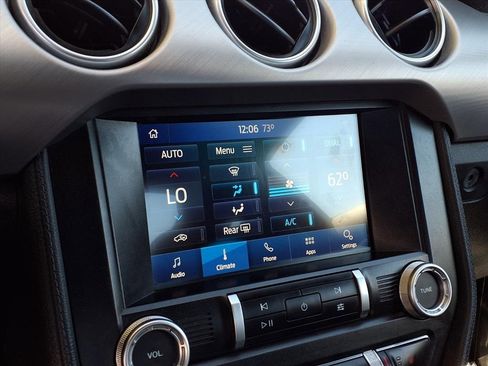 Used 2020 Ford Mustang Premium image 7