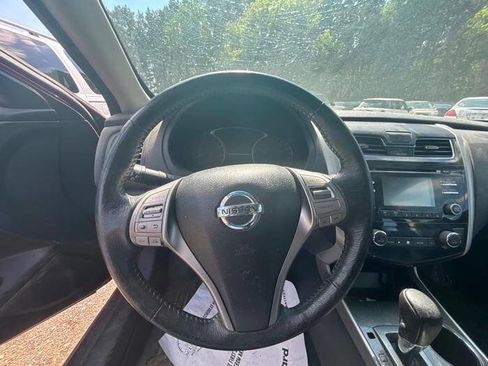 Used 2015 Nissan Altima 2.5 SL w/ Moonroof Package FWD image 35