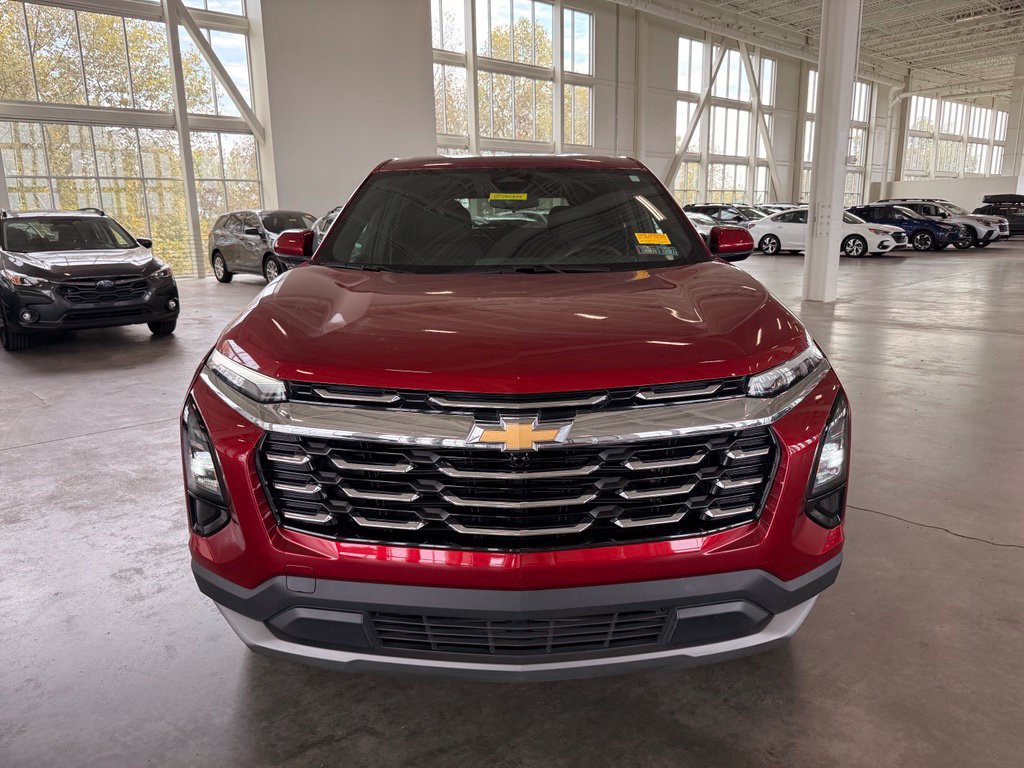 Used 2026 Chevrolet Equinox LT AWD/4WD image 8