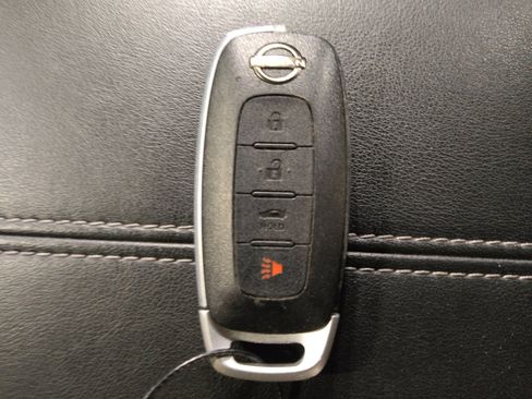 Used 2024 Nissan Sentra SV FWD image 32