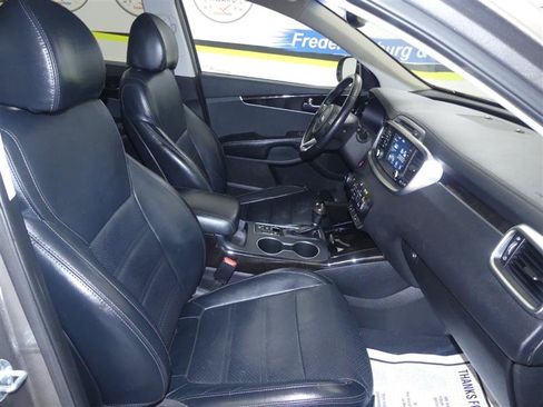Used 2018 Kia Sorento EX w/ EX Advanced Touring Package AWD/4WD image 8