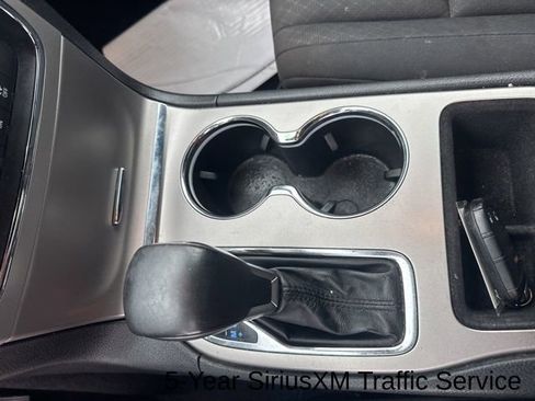 Used 2018 Jeep Grand Cherokee Laredo image 28