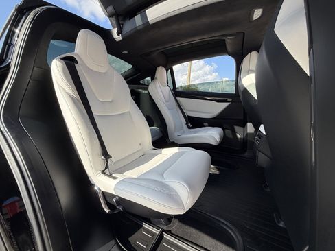 Used 2019 Tesla Model X 100D image 14