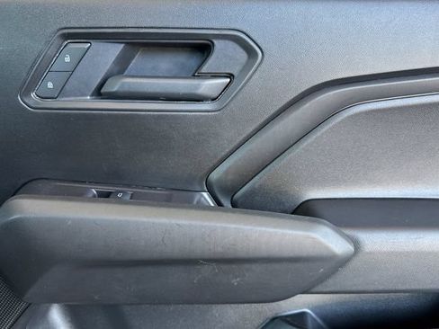 Used 2025 Chevrolet Colorado Trail Boss AWD/4WD image 21