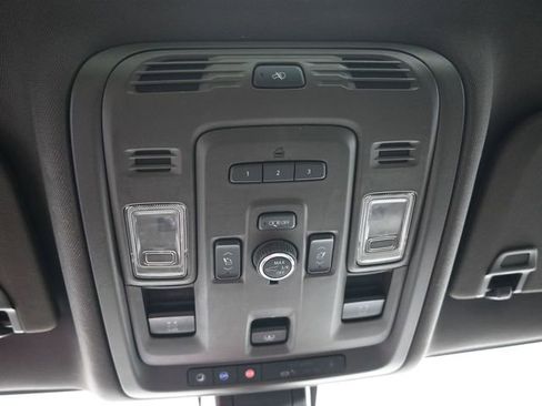 Used 2021 GMC Yukon XL Denali w/ Denali Premium Package image 35