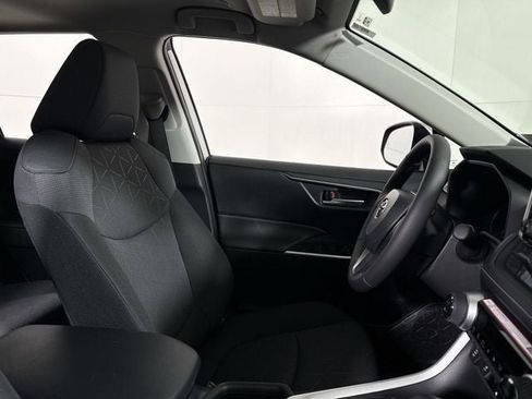 New 2025 Toyota RAV4 XLE image 12