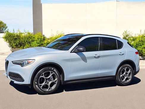Used 2021 Alfa Romeo Stelvio Sprint w/ Nero Edizione image 9