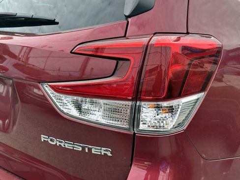 Used 2022 Subaru Forester Limited image 9