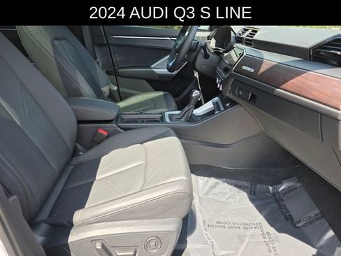 Used 2024 Audi Q3 2.0T Premium Plus w/ Premium Plus Package AWD/4WD image 10