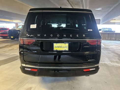 New 2024 Jeep Wagoneer L Series II w/ Flexible Seating Group image 6