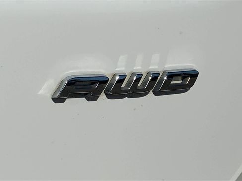 Used 2024 Ford Edge SEL AWD/4WD image 10