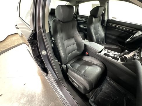 Used 2019 Honda Accord EX-L image 31