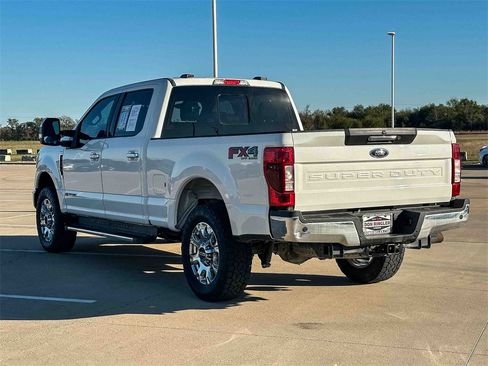 Used 2022 Ford F250 Lariat w/ Chrome Package image 5
