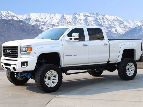 Used 2016 GMC Sierra 3500 Denali w/ Duramax Plus Package AWD/4WD image 2