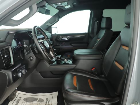 Used 2024 GMC Sierra 1500 AT4 w/ AT4 Preferred Package AWD/4WD image 12