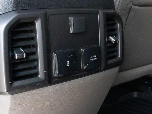 Used 2019 Ford F250 XLT w/ XLT Premium Package AWD/4WD image 23