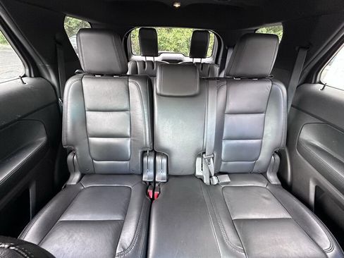 Used 2015 Ford Explorer XLT w/ Equipment Group 202B AWD/4WD image 17