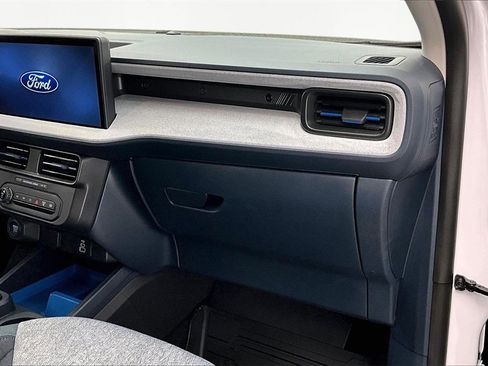 Used 2025 Ford Maverick XLT w/ Equipment Group 302A image 17