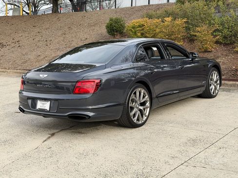 Used 2023 Bentley Flying Spur W12 image 11