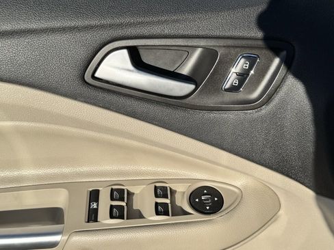 Used 2015 Ford C-MAX SEL w/ Equipment Group 302A image 21