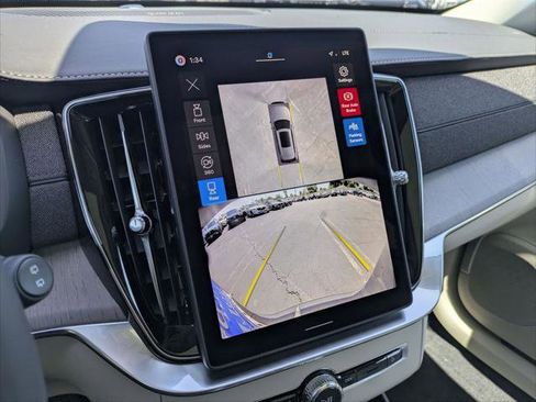 New 2026 Volvo XC90 T8 Ultra w/ Protection Package Premier AWD/4WD image 9