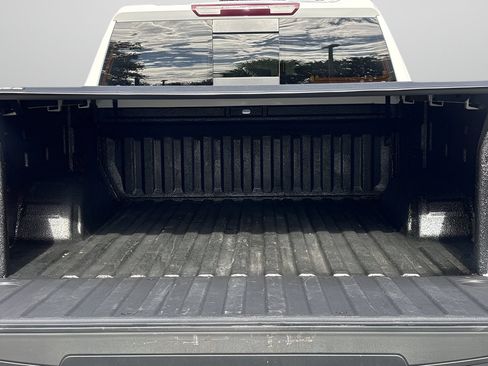 Used 2025 GMC Sierra 1500 Elevation w/ Preferred Package image 28