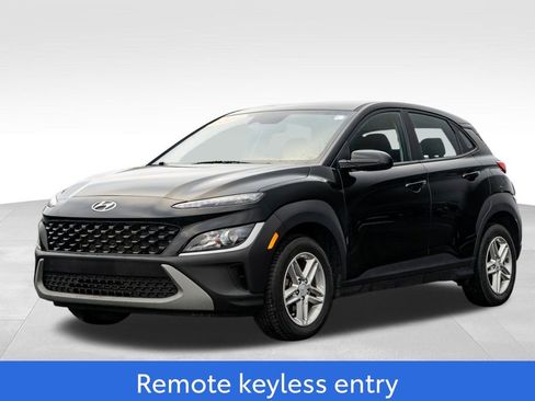 Used 2022 Hyundai Kona SE image 3
