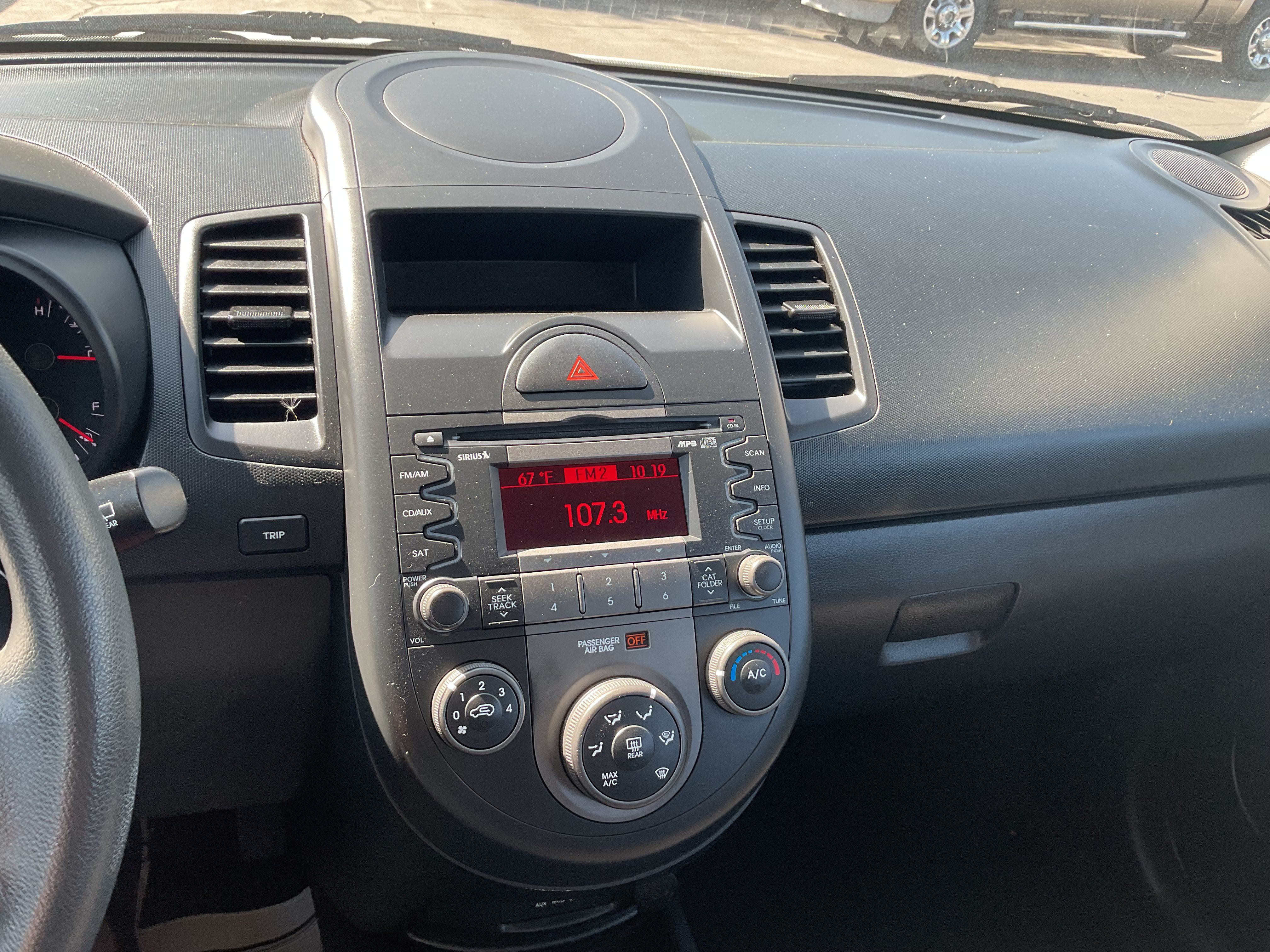 Used 2011 Kia Soul FWD image 15