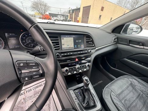 Used 2019 Hyundai Elantra Limited w/ Ultimate Package 02 FWD image 15