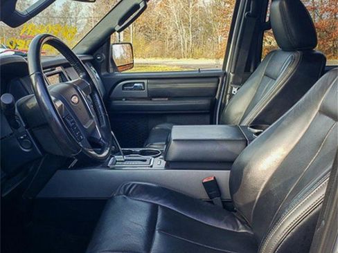 Used 2017 Ford Expedition EL Platinum image 10