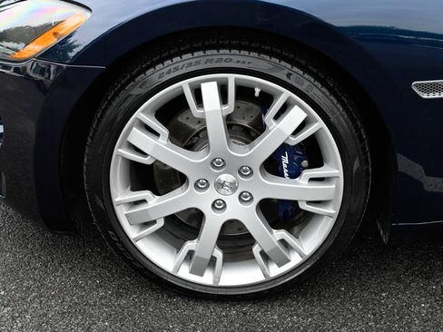 Used 2012 Maserati GranTurismo Convertible RWD image 9