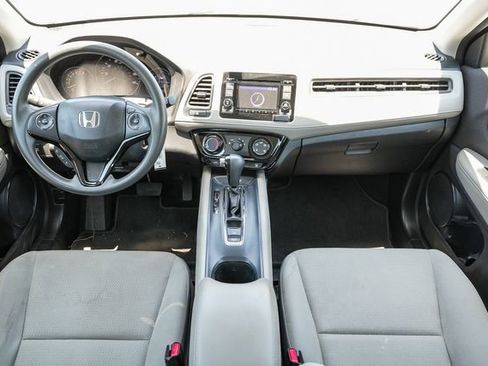 Used 2019 Honda HR-V LX image 14
